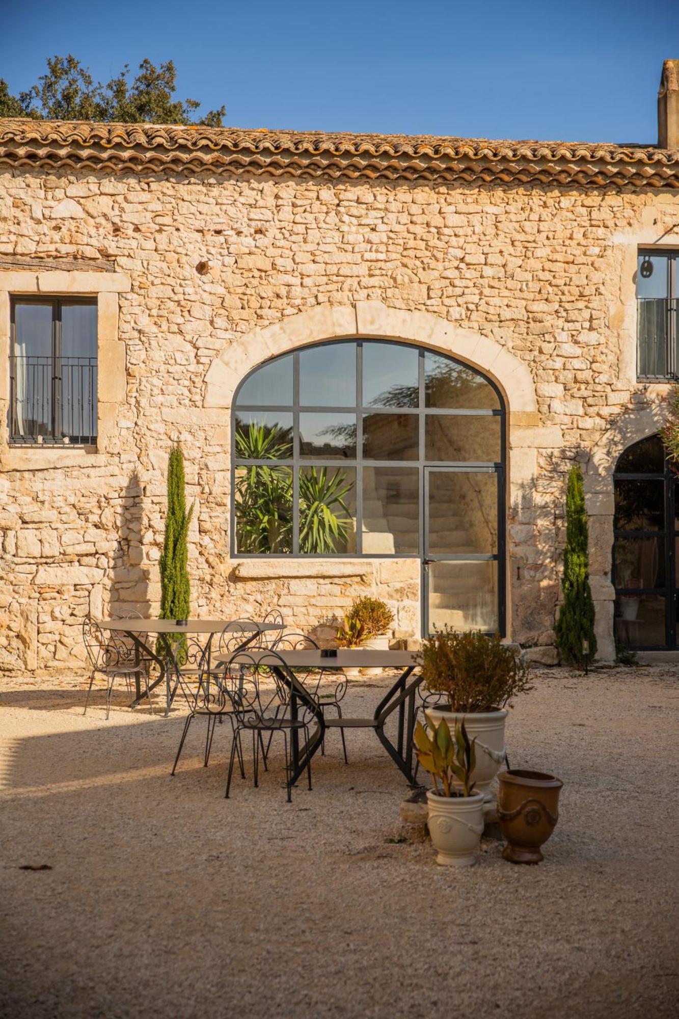 Maison Roucas - Restaurant Et Chambres D'Hotes Solérieux المظهر الخارجي الصورة