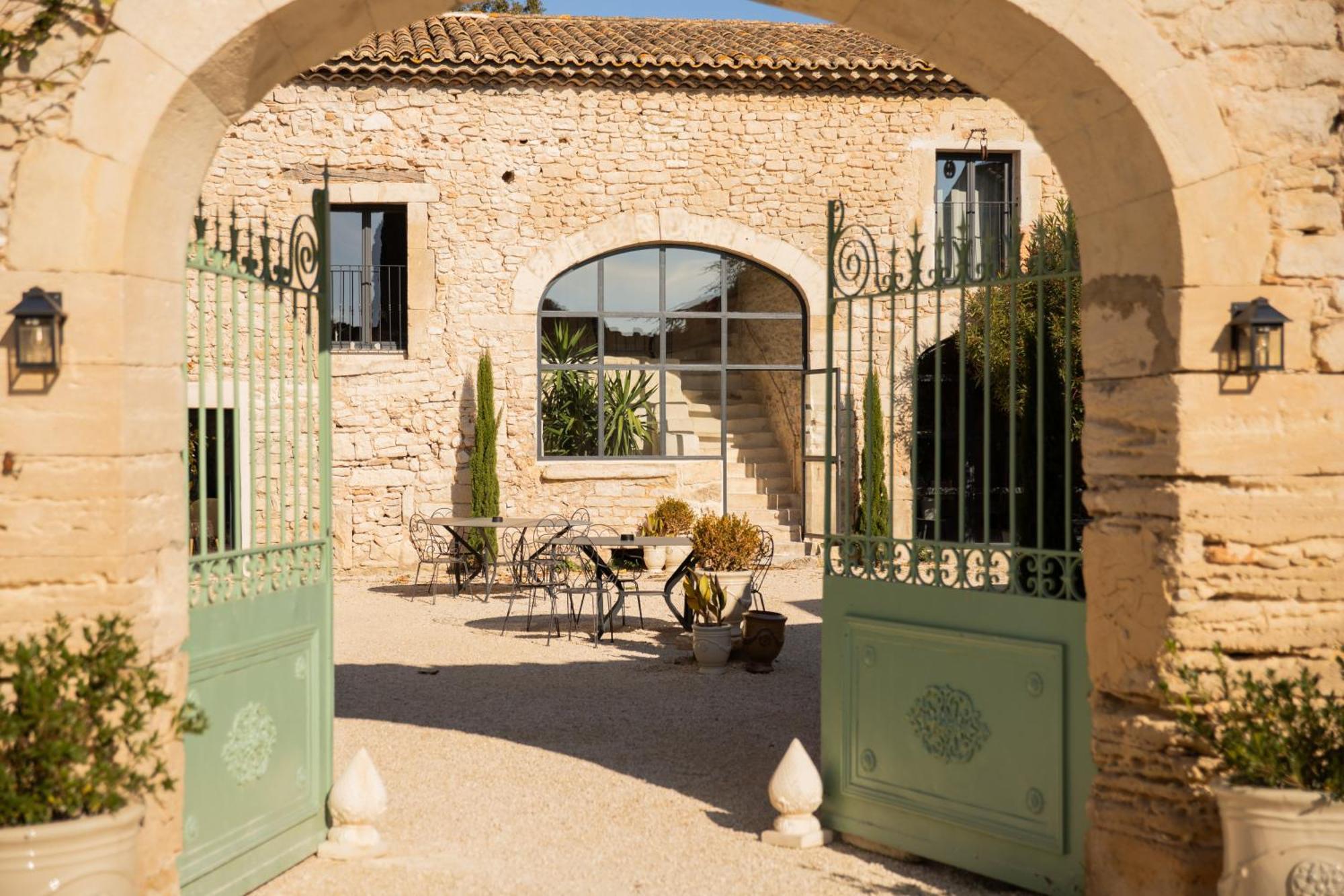 Maison Roucas - Restaurant Et Chambres D'Hotes Solérieux المظهر الخارجي الصورة